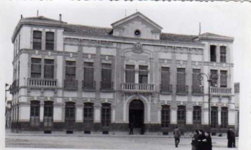 Archivo:Ayuntamiento.jpg